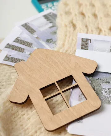 Как открыть наследственное дело у нотариуса, какие документы нужны и как зарегистрировать наследство в Росреестре.